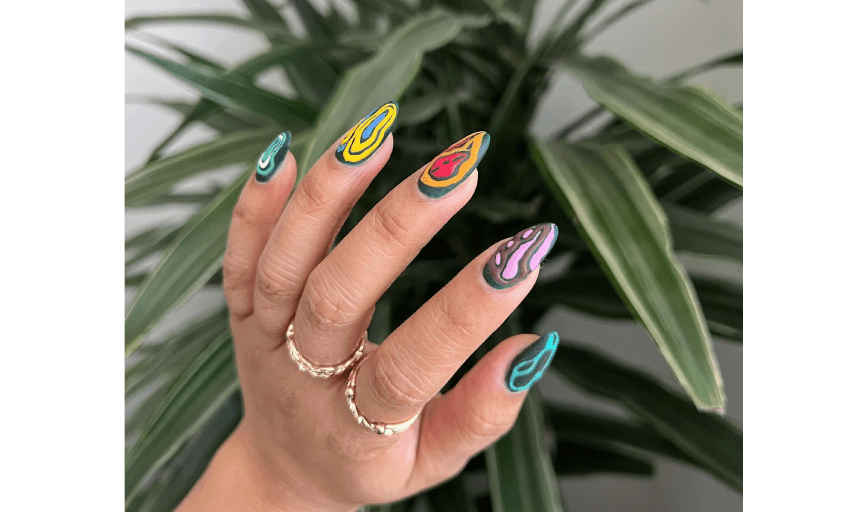 NAIL ART